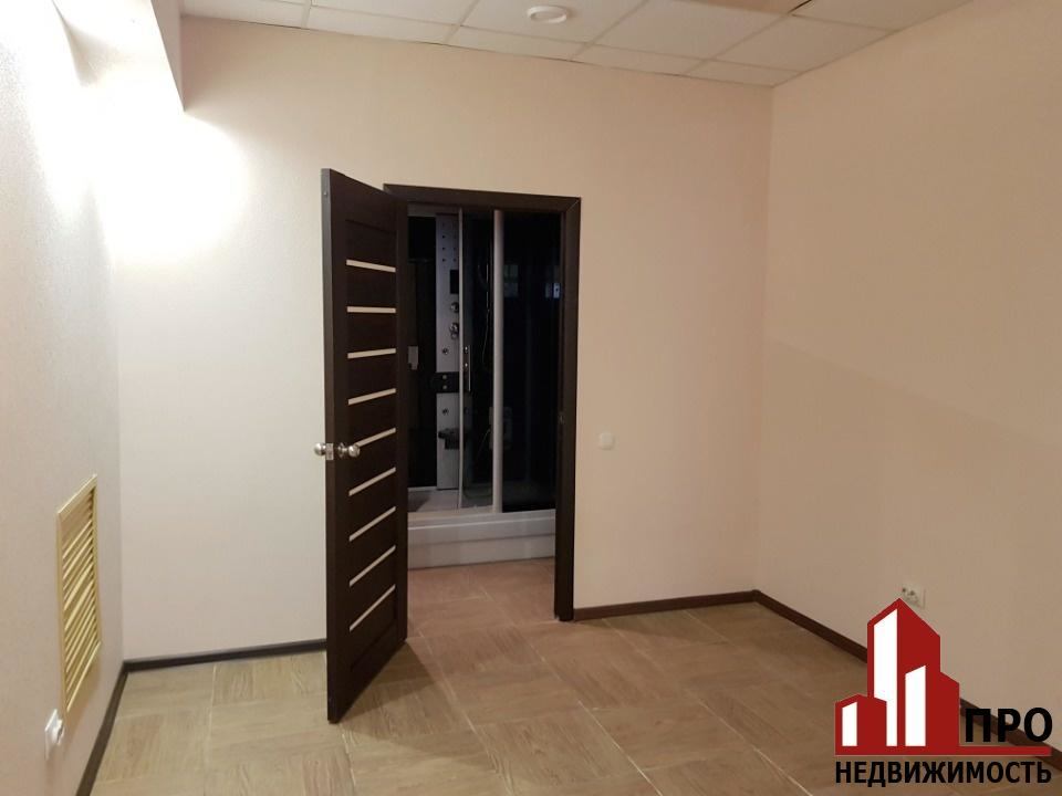 Массажный кабинет с душем.

Вашему вниманию предлагается помещение в центре города.
Адрес: г. Пенза, ул Чкалова, 40
Площадь 48 кв.м. 
Первый этаж.
Вторая линия.
Отдельный вход.
Новый ремонт.
Душевая кабина.
Все удобства. Санузел.
Две комнаты и зона ресепшн.
Рекламная конструкция на фасаде.
Удобная т